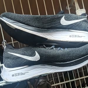 Nike Zoom Fly Flyknit 8.5 Mens